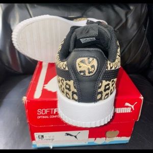Leopard and black puma tennis shoes 8.5